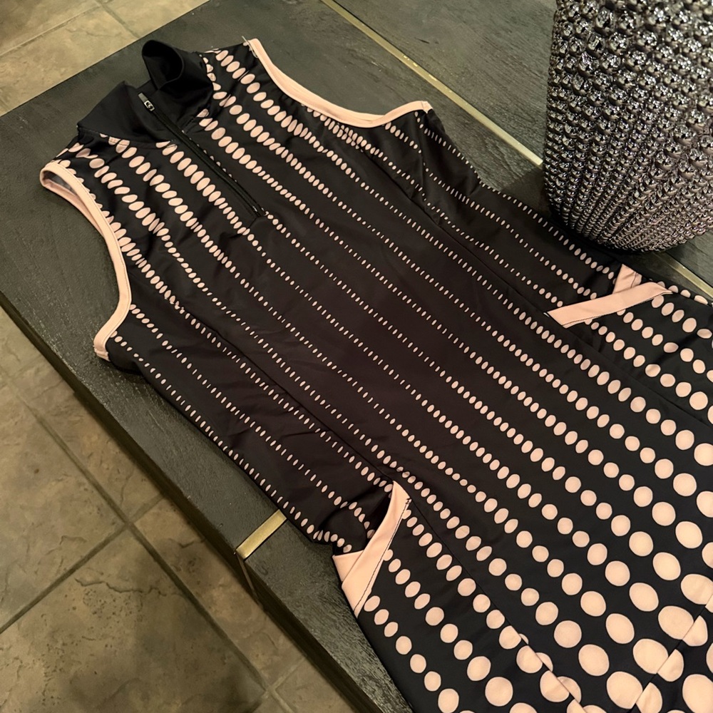 Elegant Black and Pink Sleeveless Dress